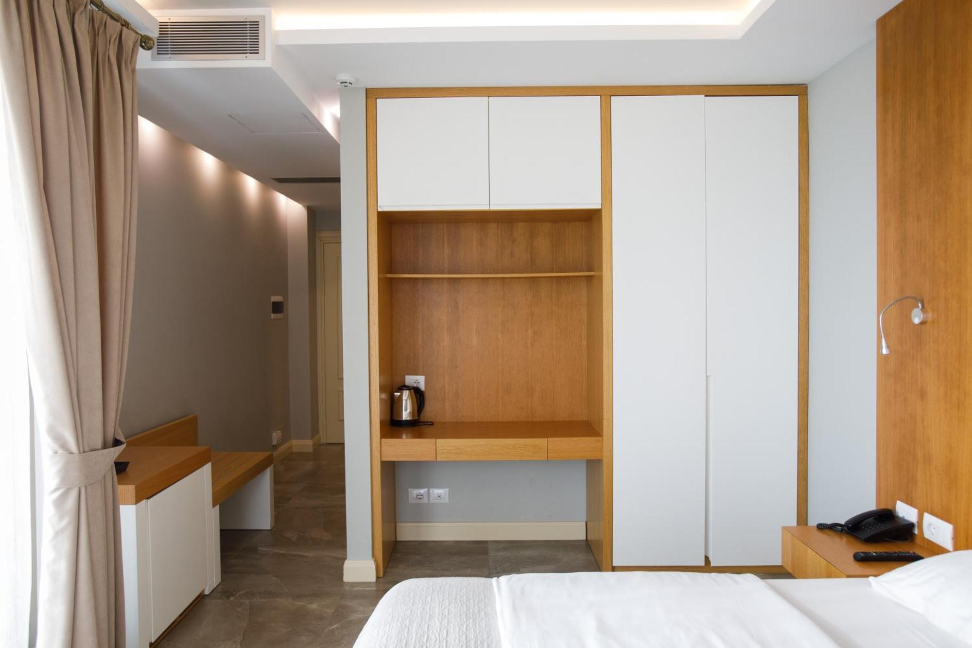 Hotel Grint Golem (Tirana)