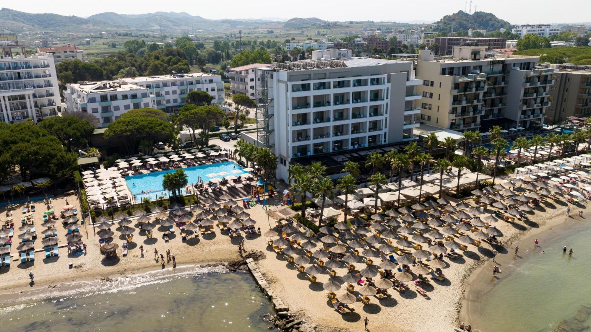 Grint 4* Golem (Tirana)